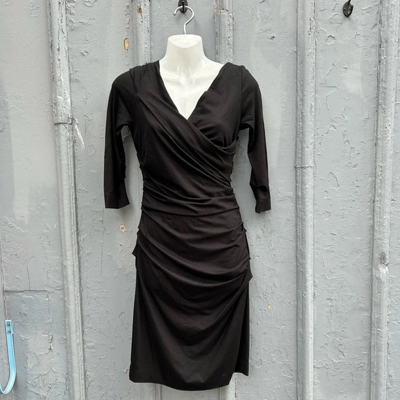 Diane Von Furstenberg Bentley Short Three Quarters, size Small - Picture 4 of 14